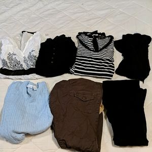 2 Pants, 5 Tops Large Maternity Lot